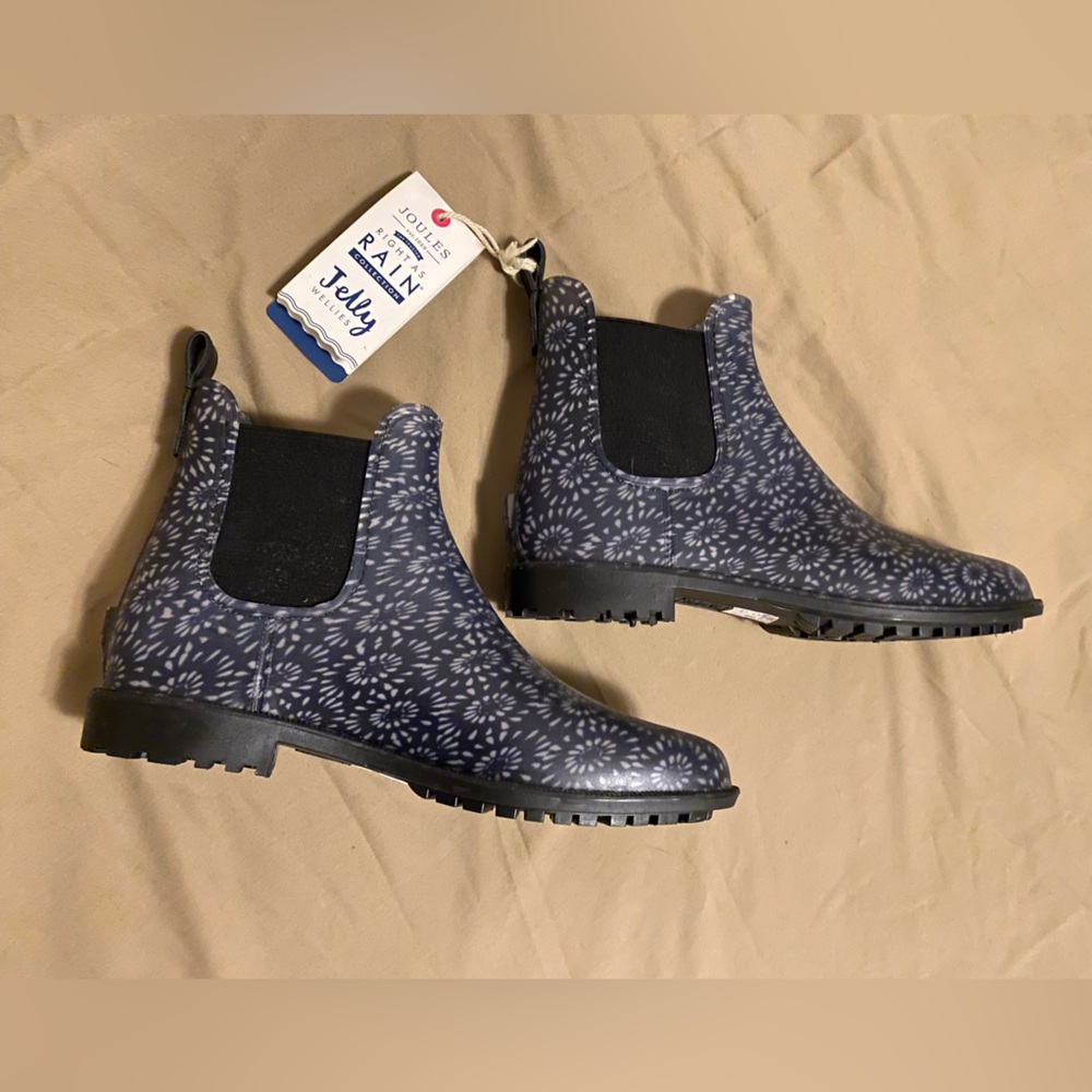 JOULES RIGHT AS RAIN COLLECTION BOOTIES!